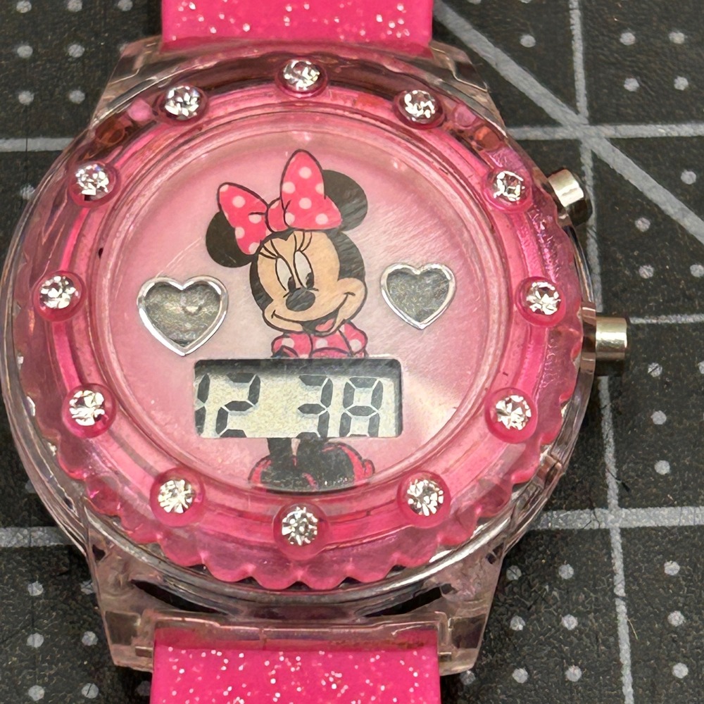 Disney Minnie Mouse Pink Glitter Light Up Digital Watch‎ MN1567WM Kids Accessory